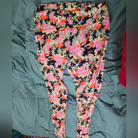 Lularoe Tall Curvy Colorful Multicolor Leggings $7 Each - Picture 2 of 6